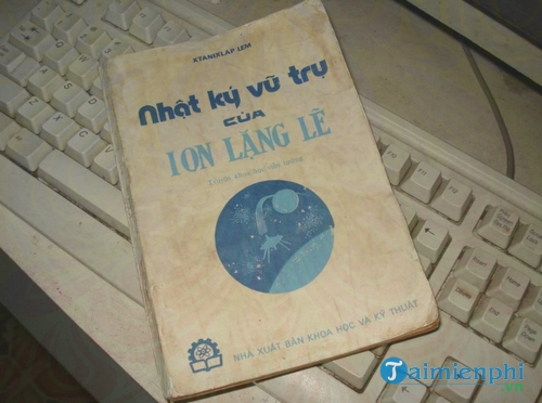 nhat ky vu tru cua ion lang le