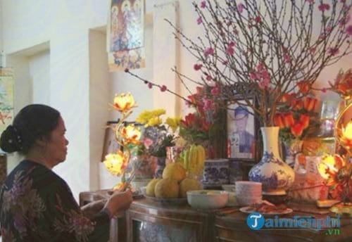 van khan than linh trong ngay mung 1 tet