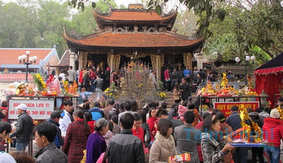 download van khan cung tai den ba chua kho